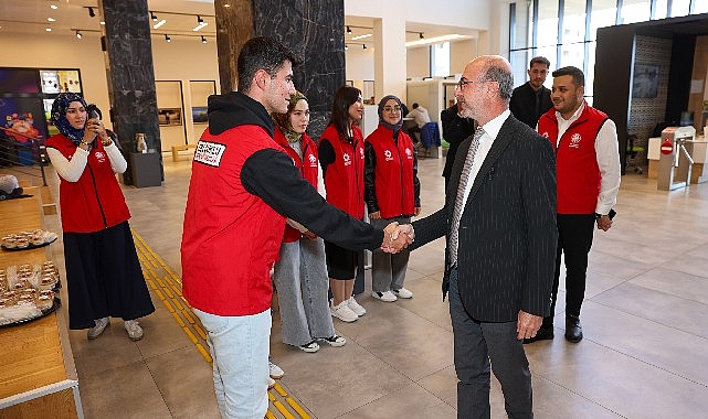 Başkan Pekyatırmacı’dan Yeni Nesil Şehir Kütüphanesi’ne ziyaret